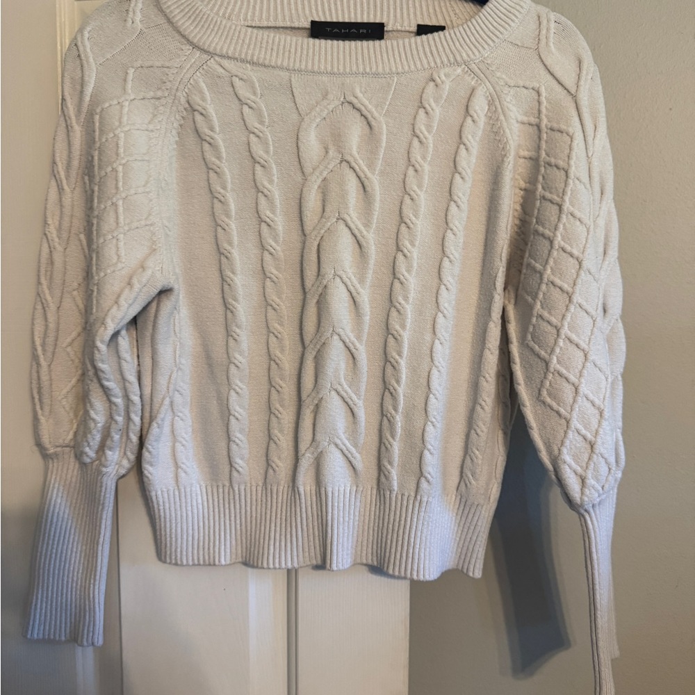 Tahari Off-White Cable Knit Sweater Medium EUC